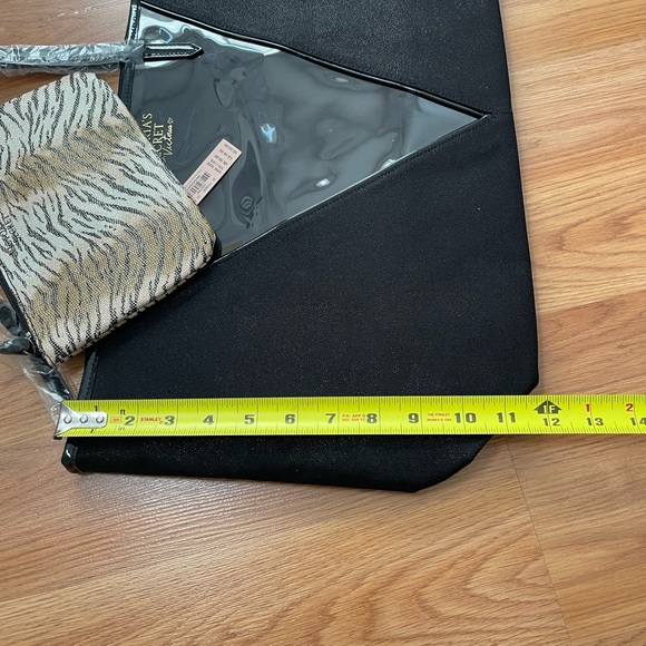 NWT Victoria’s Secret Limited Edition X-Large Tote Bag With Detachable Wristlet - Picture 12 of 13